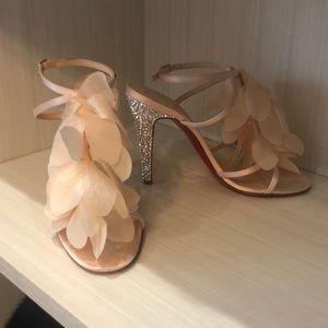 Christian Louboutin 36.5 strass shoe